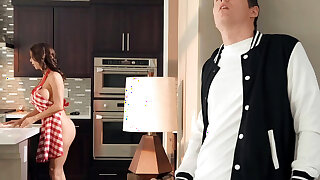 Justin Hutn is jerking on his GF's mom Alexis Fawx - Alexis Fawx