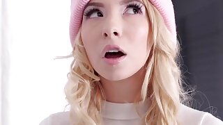 Prestando Le Sue Labbra. Lei paga il prezzo rinunciando la sua figa teen cute al suo stepbro cornea. Accarezza e ama ogni spinta fino a quando finalmente spara un grande aiuto di sperma su tutto il suo viso carino. Meno male che hanno elaborato un piano d