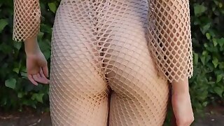 Picnic Climaxes - 5 Orgasmi. Lena Anderson va su un pic-nic e cums più e più volte.