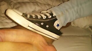 Feticismo piedi da Converse, calze e piedi
