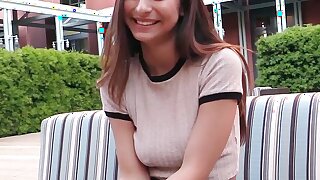 BANG Real Teen: Nina è il perfetto innocente College GIrl