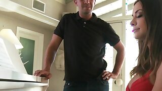 Brazzers - Pornostar prende cazzo over pianoforte ogni giorno