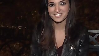 Pubblico Agente Spagnolo hotty figa pestate da uno sconosciuto