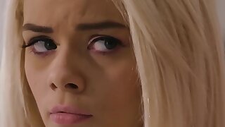 Elsa Jean's Kissing Lesson from Brit Stepmom Jasmine Jae!