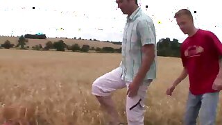 SLUT RUSSA GODE TRIO OUTDOOR !!