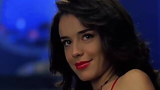 Celebrità babe Flora Martinez nudo e appassionato scene di sesso