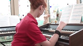 Ragazza di scuola redhead hard sodomizzata e jizzed sul culo francese