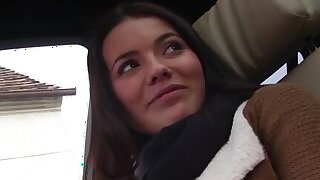 Bella autostoppista ha un bel culo
