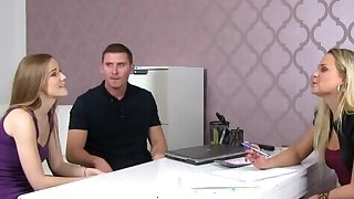 Corneo Coppia Portare Loro Amare Di Sesso A Biondo Agente