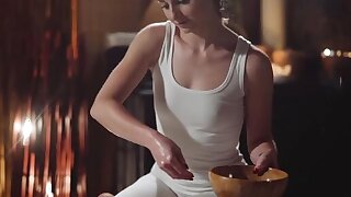 Sexy olio imbevuto tette piccole massuese